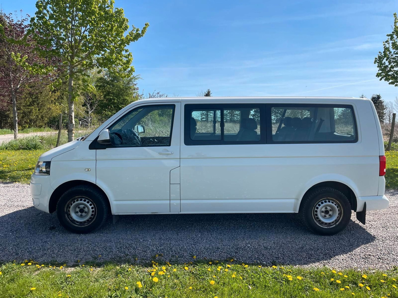 Volkswagen T5 Transporter Bus Caravelle Comfortline lang - Putnički kombi: slika 2 Volkswagen T5 Transporter Bus Caravelle Comfortline lang - Putnički kombi: slika 2