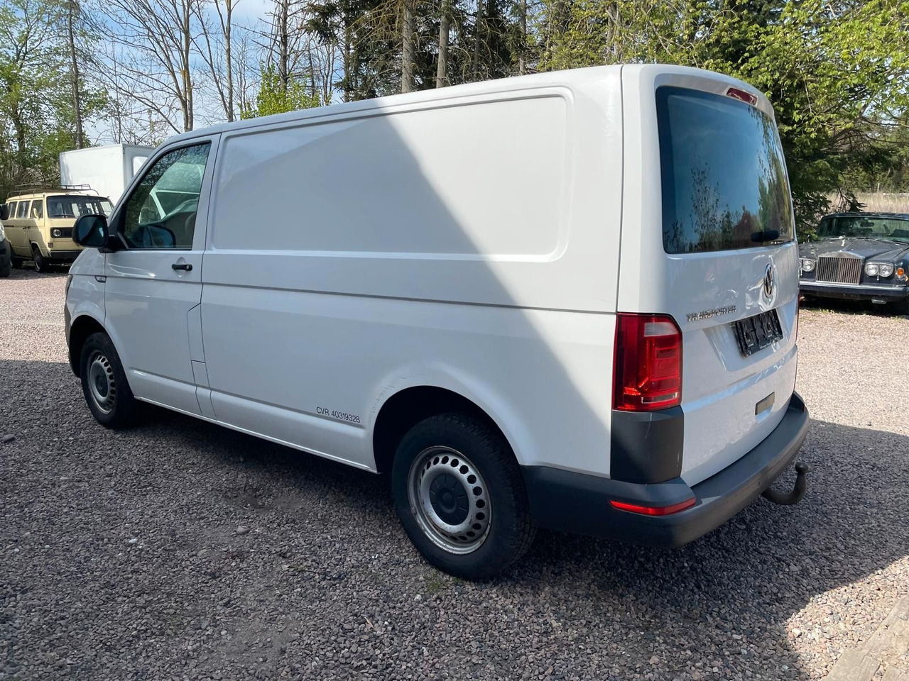 Volkswagen T6 Transporter 2.0 TDI *Motorschaden RESERVEE RO - Mali kombi: slika 2 Volkswagen T6 Transporter 2.0 TDI *Motorschaden RESERVEE RO - Mali kombi: slika 2