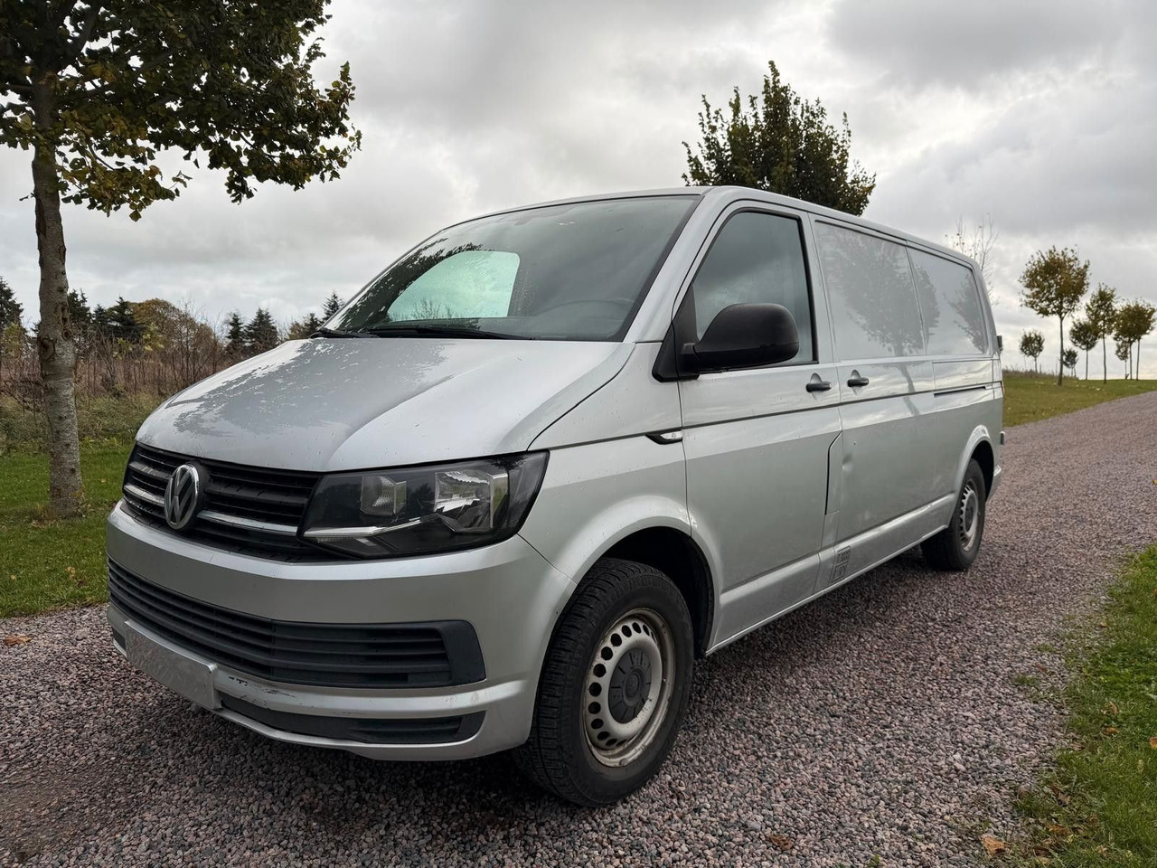 Volkswagen T6 Transporter Kasten lang - Putnički kombi: slika 1 Volkswagen T6 Transporter Kasten lang - Putnički kombi: slika 1