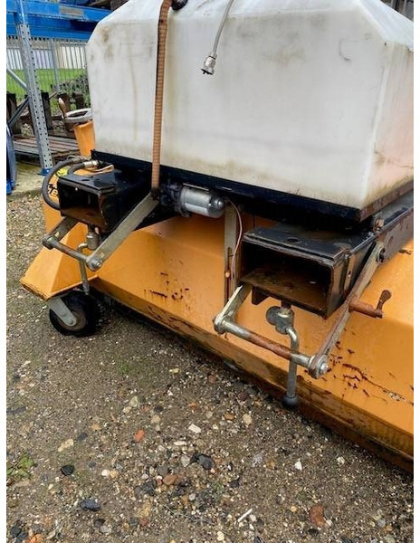 Bema 40 Classic 2050 Kehrbesen 2.200 EUR - Dodatak za Građevinska mašina: slika 3 Bema 40 Classic 2050 Kehrbesen 2.200 EUR - Dodatak za Građevinska mašina: slika 3