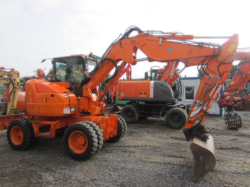 Komatsu PW 98 MR-8 Mobilbagger 39.500 EUR - Bager točkaš: slika 1 Komatsu PW 98 MR-8 Mobilbagger 39.500 EUR - Bager točkaš: slika 1