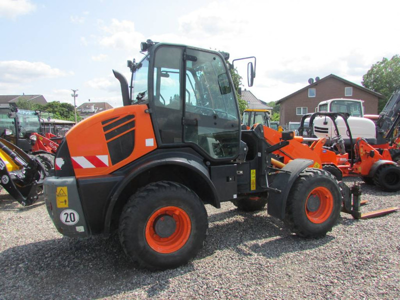 Komatsu WA 100 M-7 Radlader 31.000 EUR - Utovarivač točkaš: slika 5 Komatsu WA 100 M-7 Radlader 31.000 EUR - Utovarivač točkaš: slika 5