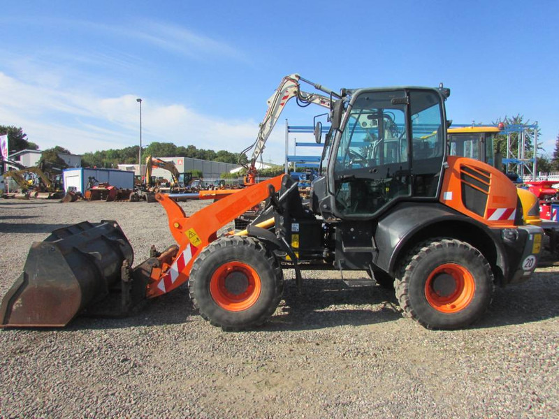 Komatsu WA 100 M-7 Radlader 31.000 EUR - Utovarivač točkaš: slika 1 Komatsu WA 100 M-7 Radlader 31.000 EUR - Utovarivač točkaš: slika 1