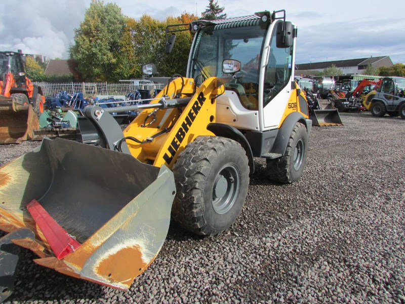 Liebherr L 506 Compact Radlader 46.500 EUR netto L506C - Utovarivač točkaš: slika 4 Liebherr L 506 Compact Radlader 46.500 EUR netto L506C - Utovarivač točkaš: slika 4