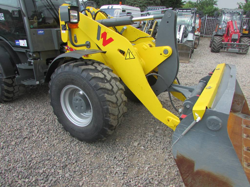 WACKER NEUSON WL 52 Radlader 39.900 EUR - Utovarivač točkaš: slika 4 WACKER NEUSON WL 52 Radlader 39.900 EUR - Utovarivač točkaš: slika 4