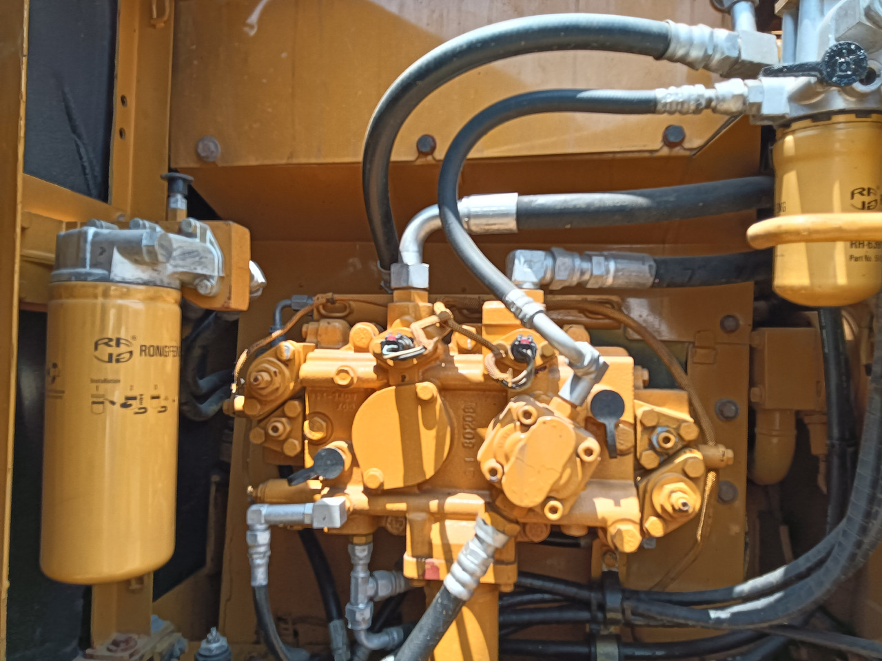 Bager guseničar CATERPILLAR 315D2L: slika 6