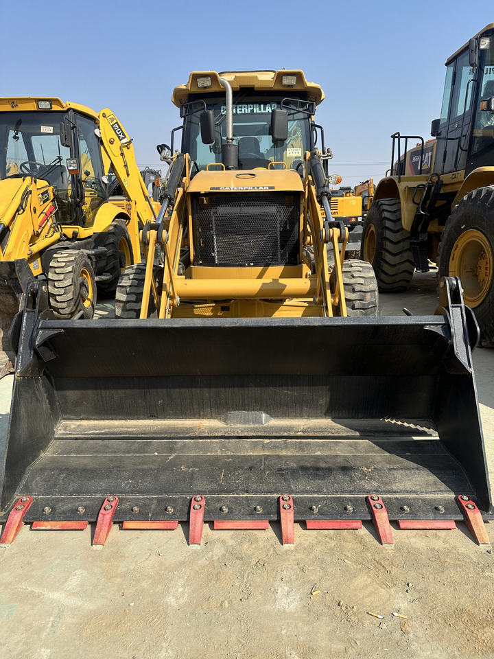 Bager utovarivač CATERPILLAR 420F: slika 6