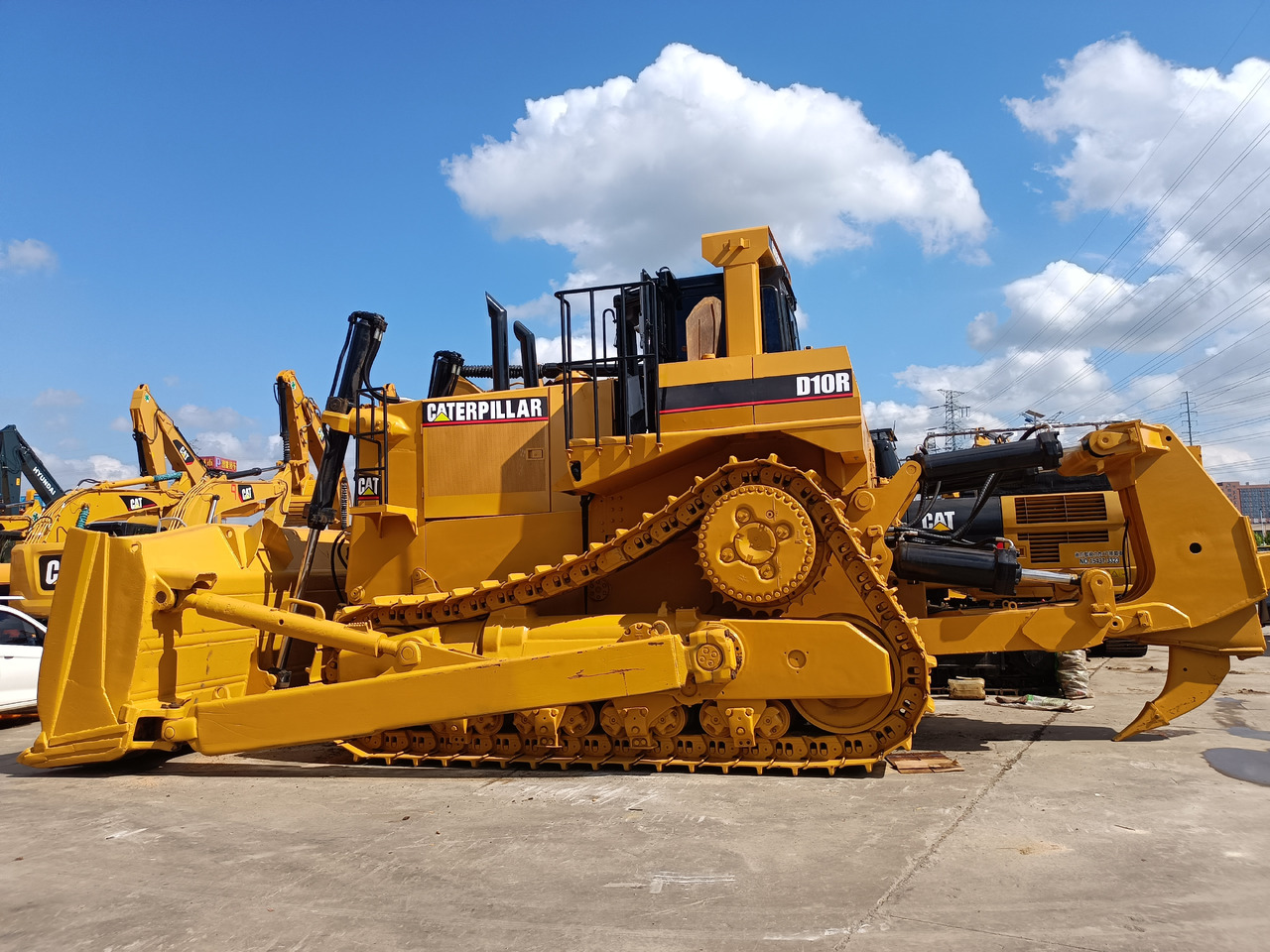 CATERPILLAR D10R - Buldožer: slika 1 CATERPILLAR D10R - Buldožer: slika 1