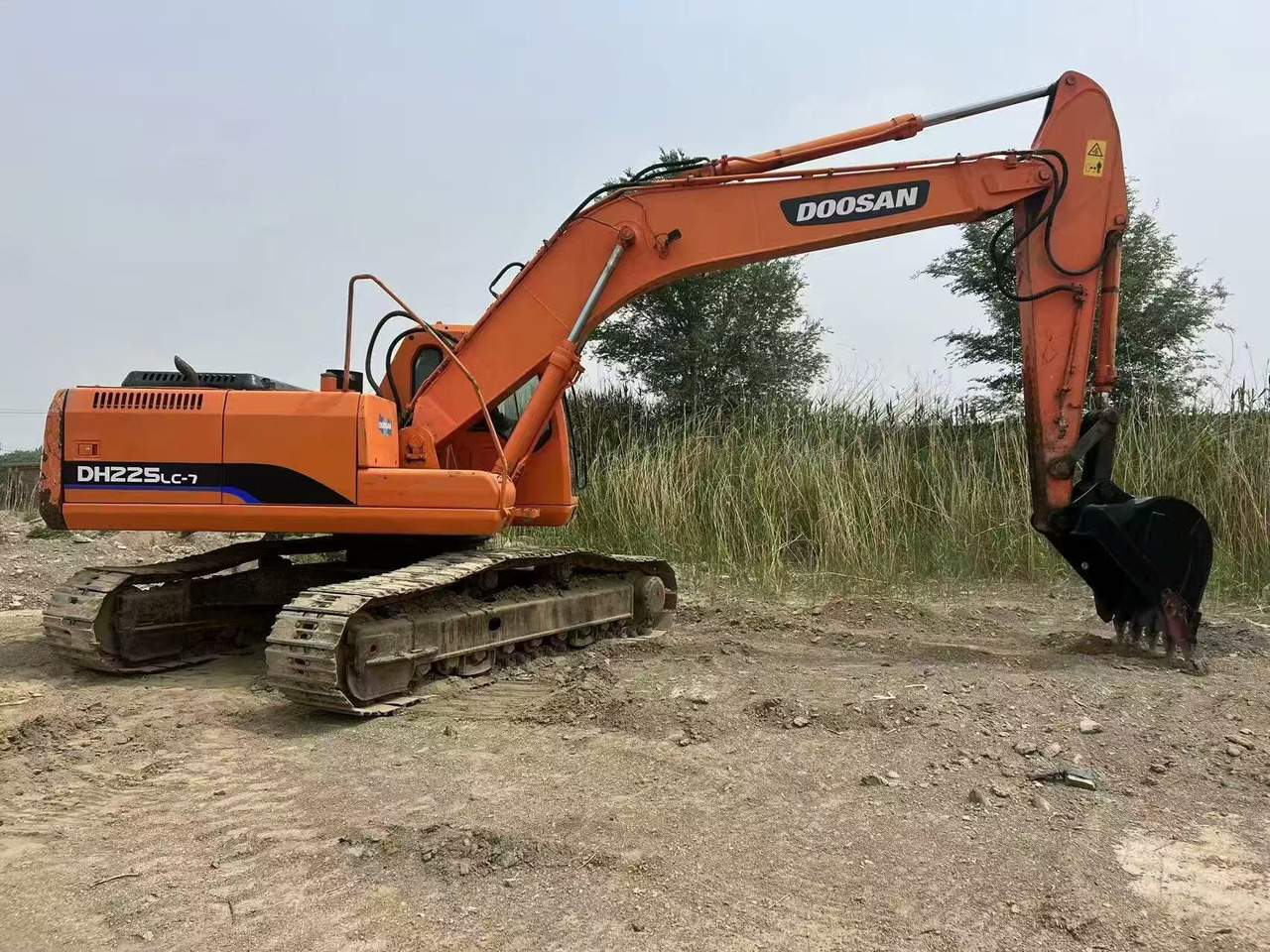 DOOSAN DH225LC-7 - Bager guseničar: slika 1 DOOSAN DH225LC-7 - Bager guseničar: slika 1