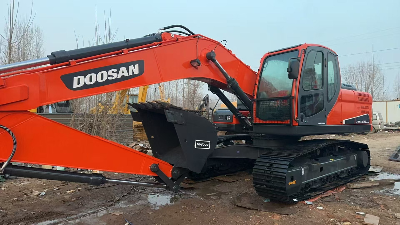 DOOSAN DX225 - Bager guseničar: slika 1 DOOSAN DX225 - Bager guseničar: slika 1