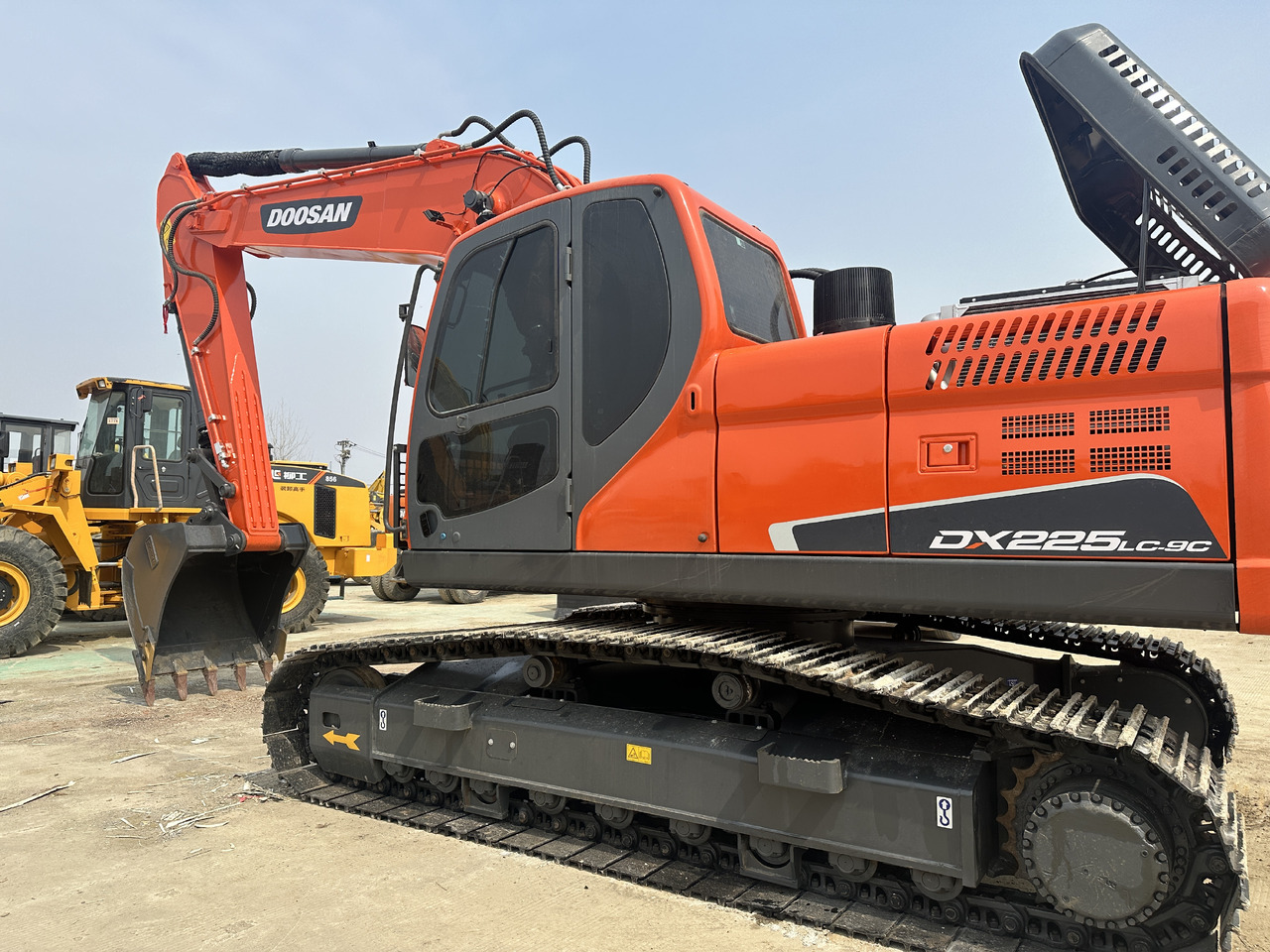 DOOSAN DX225LC-9C - Bager guseničar: slika 2 DOOSAN DX225LC-9C - Bager guseničar: slika 2