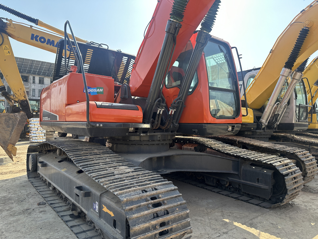 Doosan DX300-9C - Bager guseničar: slika 2 Doosan DX300-9C - Bager guseničar: slika 2