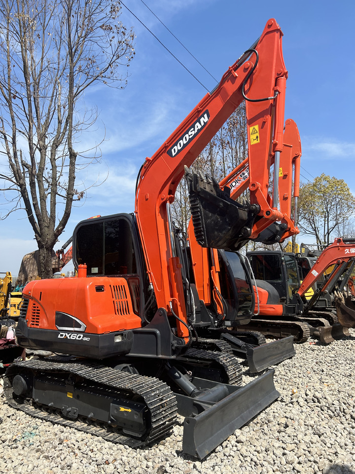 Doosan DX60 - Mini bager: slika 1 Doosan DX60 - Mini bager: slika 1