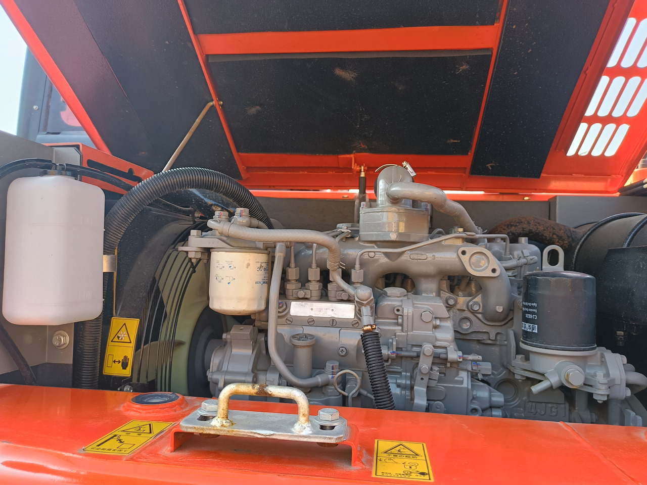 HITACHI ZX75 - Bager guseničar: slika 5 HITACHI ZX75 - Bager guseničar: slika 5