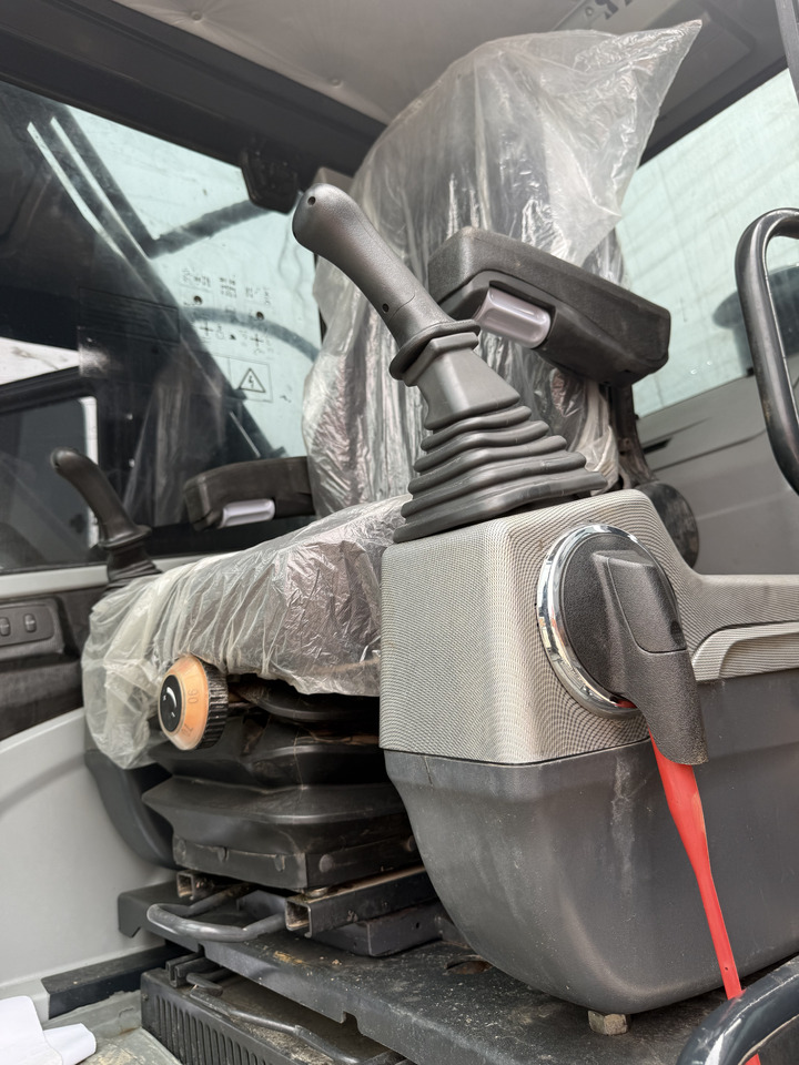 HYUNDAI HX220HD - Bager guseničar: slika 3 HYUNDAI HX220HD - Bager guseničar: slika 3