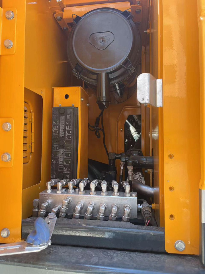 Bager točkaš Hyundai 210W-9: slika 7 Bager točkaš Hyundai 210W-9: slika 7