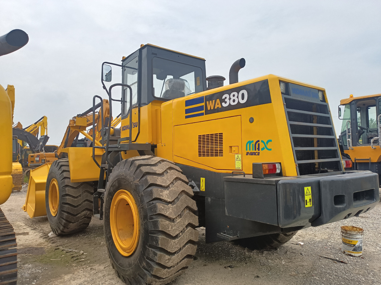 KOMATSU WA380-3 - Utovarivač točkaš: slika 3 KOMATSU WA380-3 - Utovarivač točkaš: slika 3