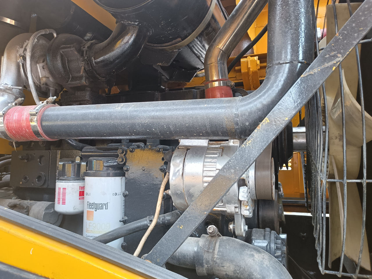 KOMATSU WA380-3 - Utovarivač točkaš: slika 4 KOMATSU WA380-3 - Utovarivač točkaš: slika 4