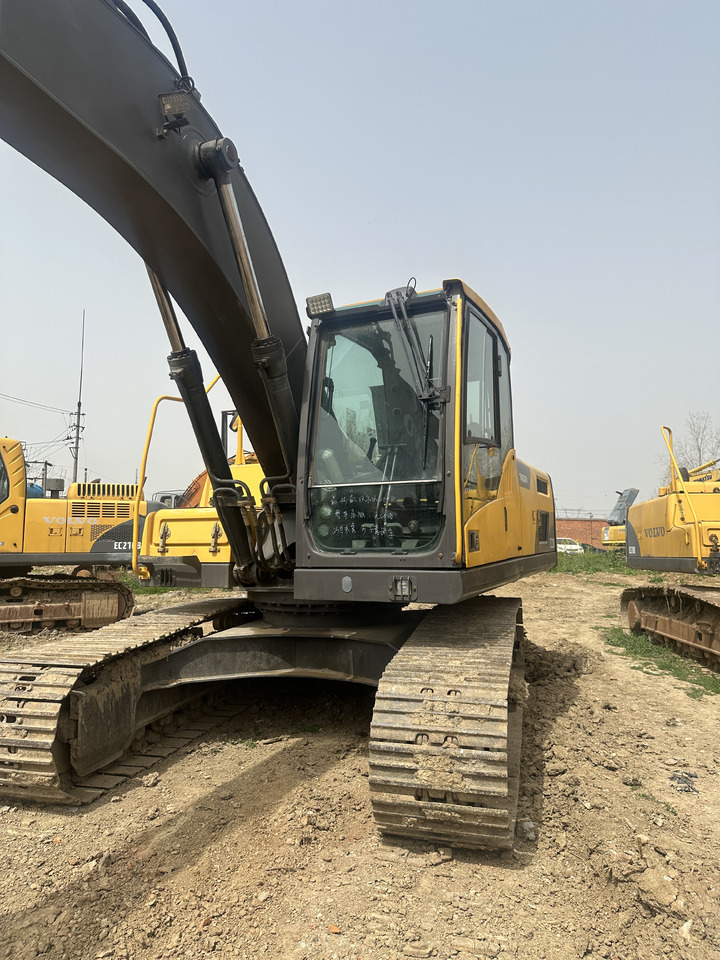 VOLVO EC220D - Bager guseničar: slika 2 VOLVO EC220D - Bager guseničar: slika 2