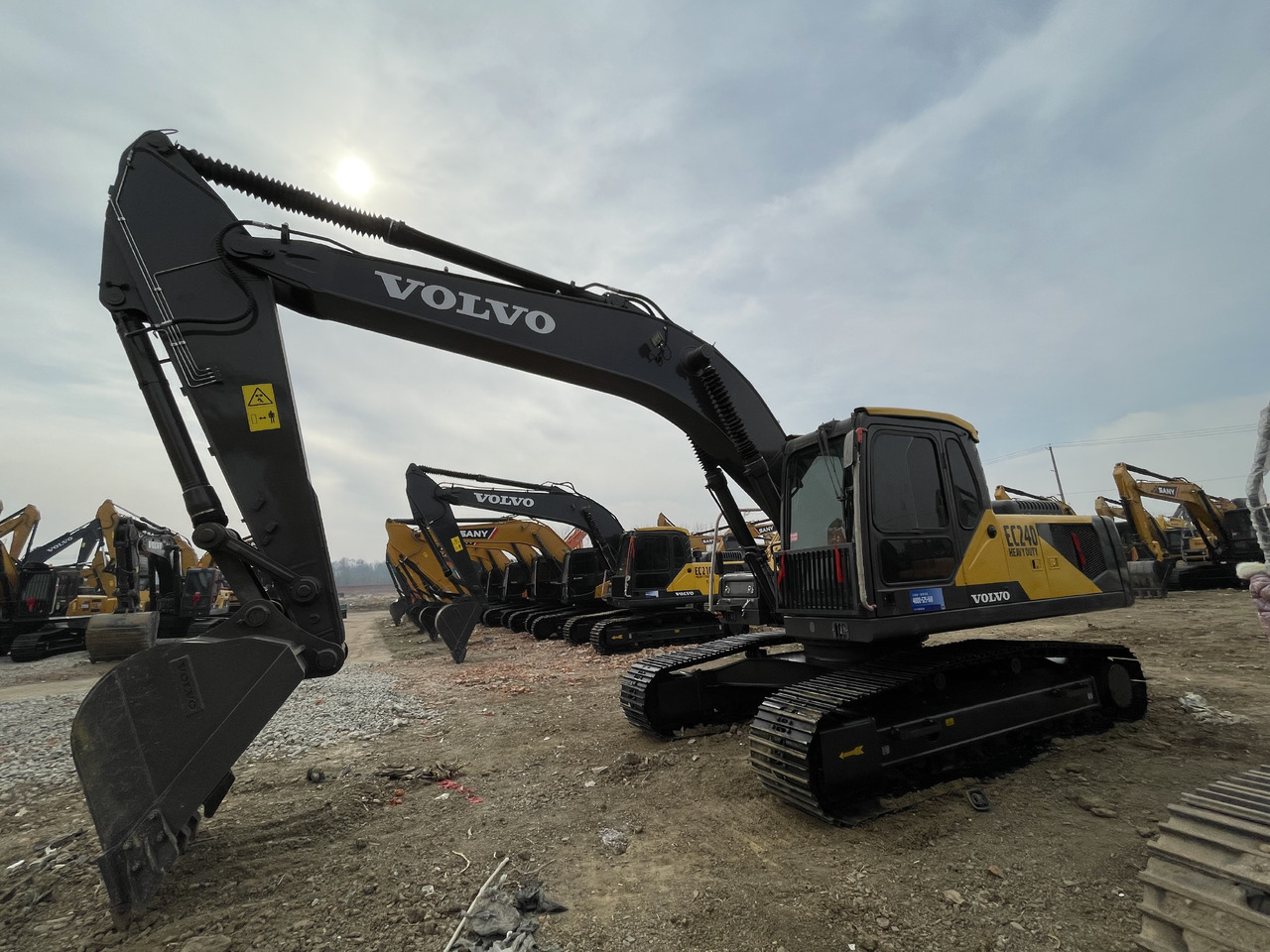 VOLVO EC240D - Bager guseničar: slika 1 VOLVO EC240D - Bager guseničar: slika 1