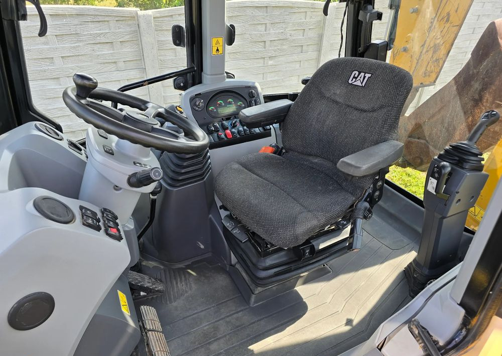 Caterpillar - Bager utovarivač: slika 3 Caterpillar - Bager utovarivač: slika 3