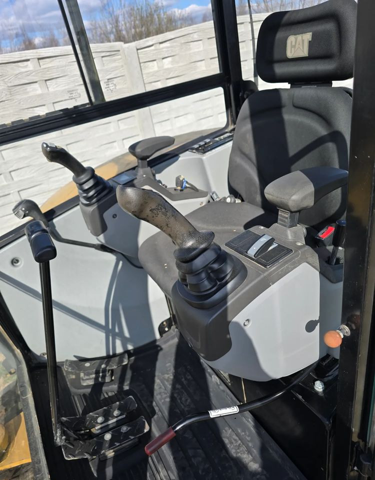 Caterpillar - Mini bager: slika 4 Caterpillar - Mini bager: slika 4