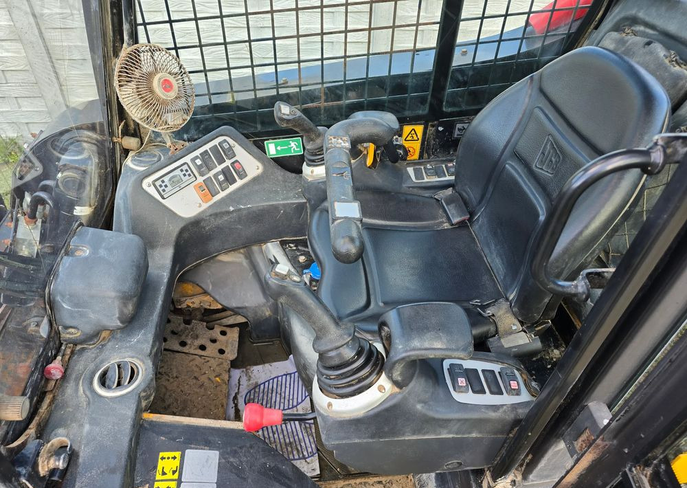 JCB - Mini utovarivač: slika 3 JCB - Mini utovarivač: slika 3