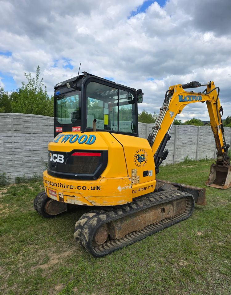 JCB - Bager guseničar: slika 2 JCB - Bager guseničar: slika 2
