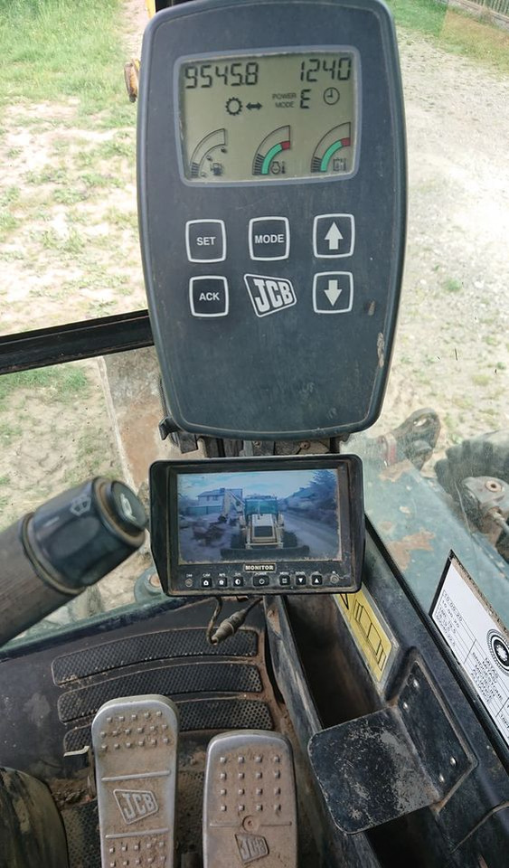 JCB - Bager točkaš: slika 4 JCB - Bager točkaš: slika 4