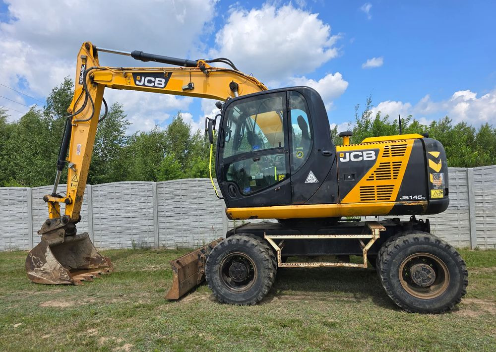 JCB - Bager točkaš: slika 1 JCB - Bager točkaš: slika 1