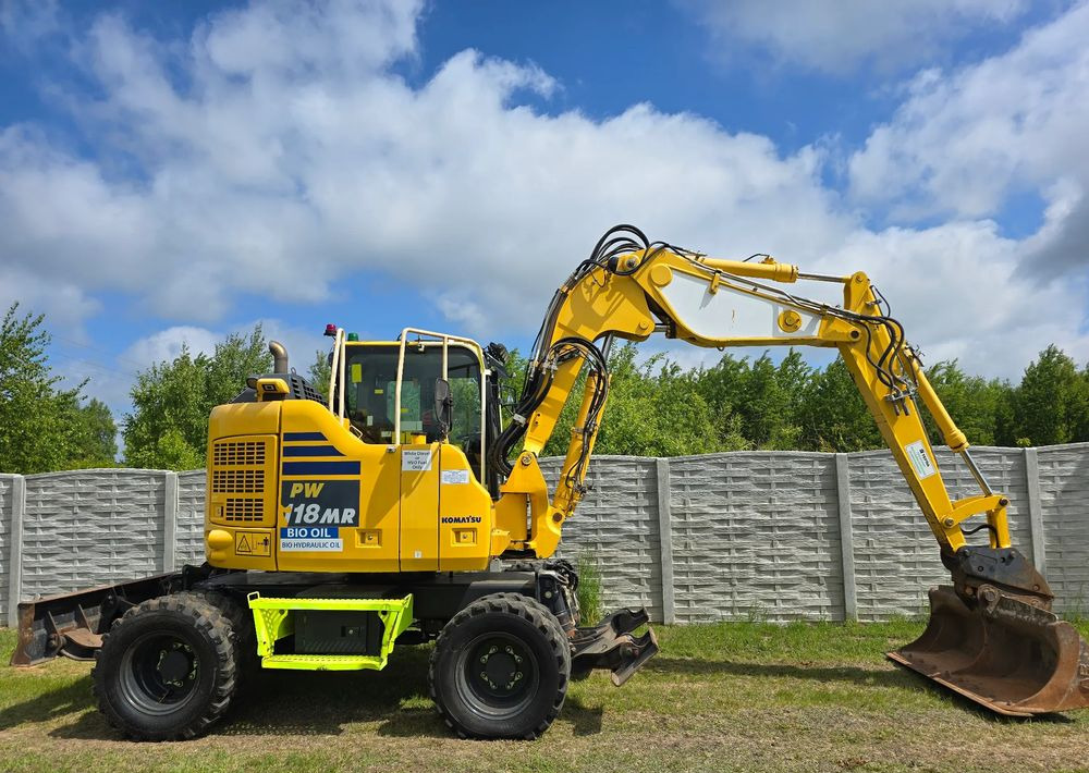 Komatsu - Bager točkaš: slika 1 Komatsu - Bager točkaš: slika 1