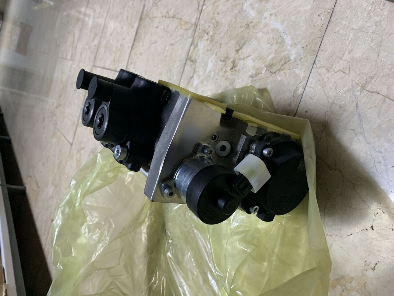 Bosch 0455020260 Mercedes-Benz 2017-2020 - Pumpa za gorivo za Kamion: slika 5 Bosch 0455020260 Mercedes-Benz 2017-2020 - Pumpa za gorivo za Kamion: slika 5