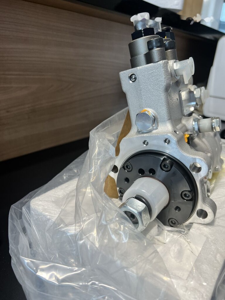 Bosch 2023 Caterpillar 2023 - Pumpa za gorivo za Bager: slika 2 Bosch 2023 Caterpillar 2023 - Pumpa za gorivo za Bager: slika 2