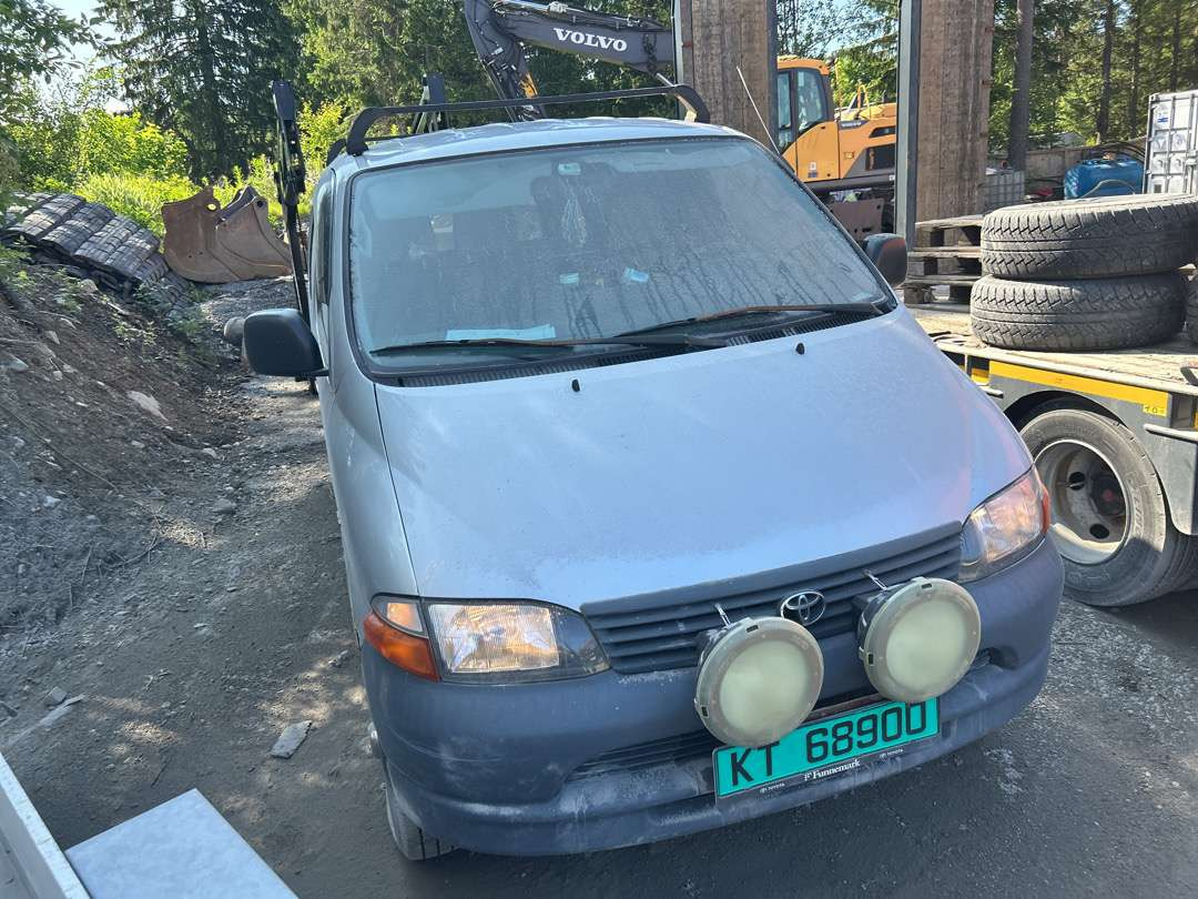 2005 Varebil TOYOTA HIACE 4WD EU-Godkjent - Furgon: slika 2 2005 Varebil TOYOTA HIACE 4WD EU-Godkjent - Furgon: slika 2