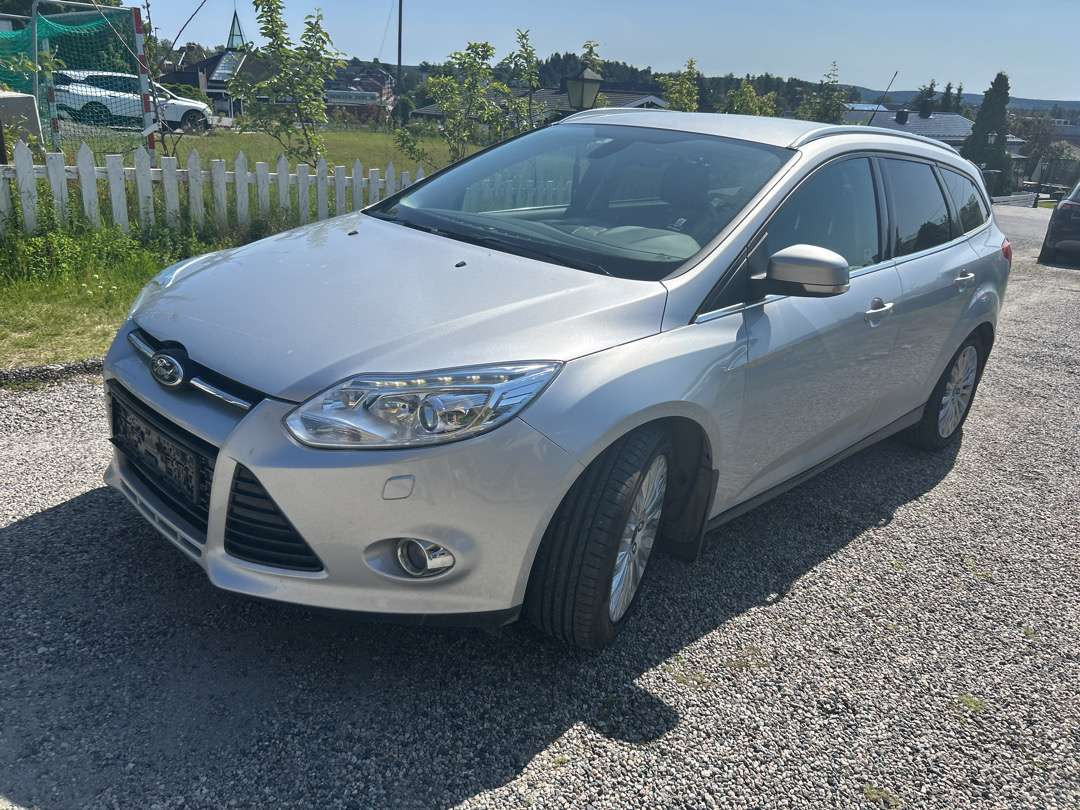 2013 PersonbilFORD FOCUS Automat diesel. - Automobil: slika 1 2013 PersonbilFORD FOCUS Automat diesel. - Automobil: slika 1