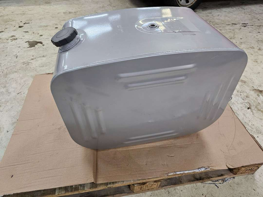 Diesel tank 150 liter til Scania (NY) - Instrument/ Oprema: slika 3 Diesel tank 150 liter til Scania (NY) - Instrument/ Oprema: slika 3