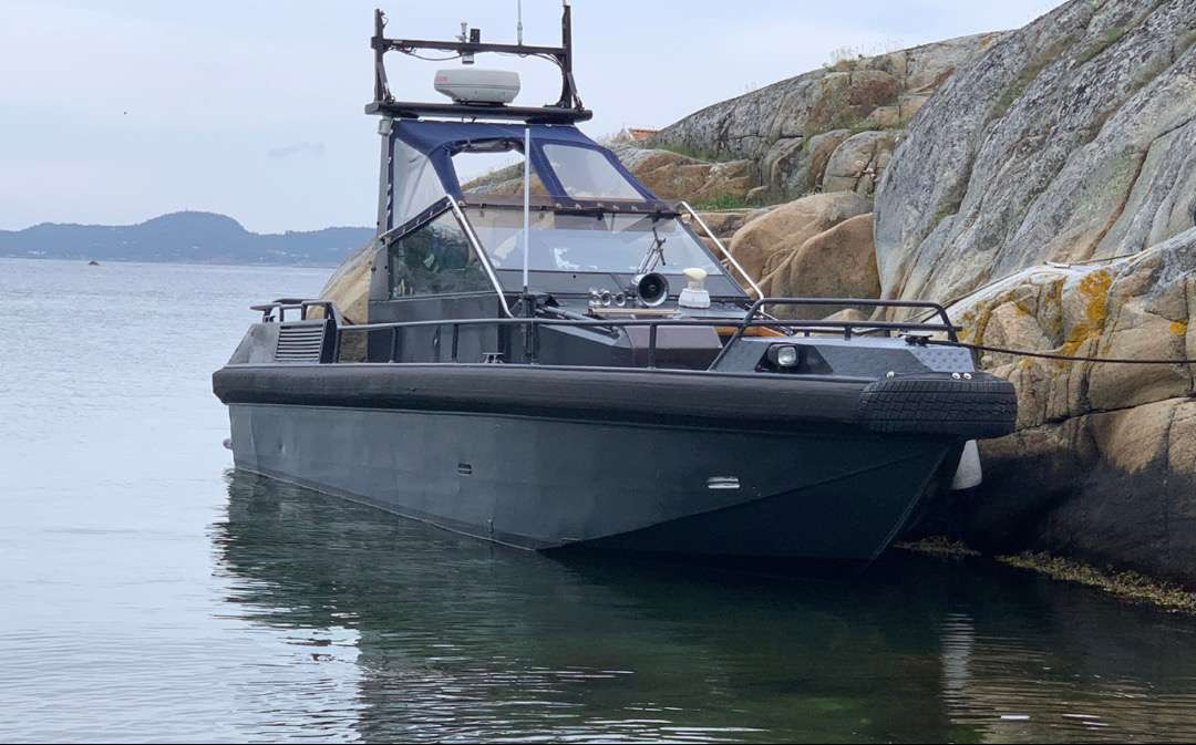1997 Hurtiggående patruljebåt / 30 Fot / 870 HK - Druga mašina: slika 1 1997 Hurtiggående patruljebåt / 30 Fot / 870 HK - Druga mašina: slika 1