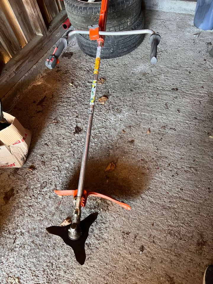 Husqvarna kantklipper repobjekt - Baštenska kosačica: slika 4 Husqvarna kantklipper repobjekt - Baštenska kosačica: slika 4