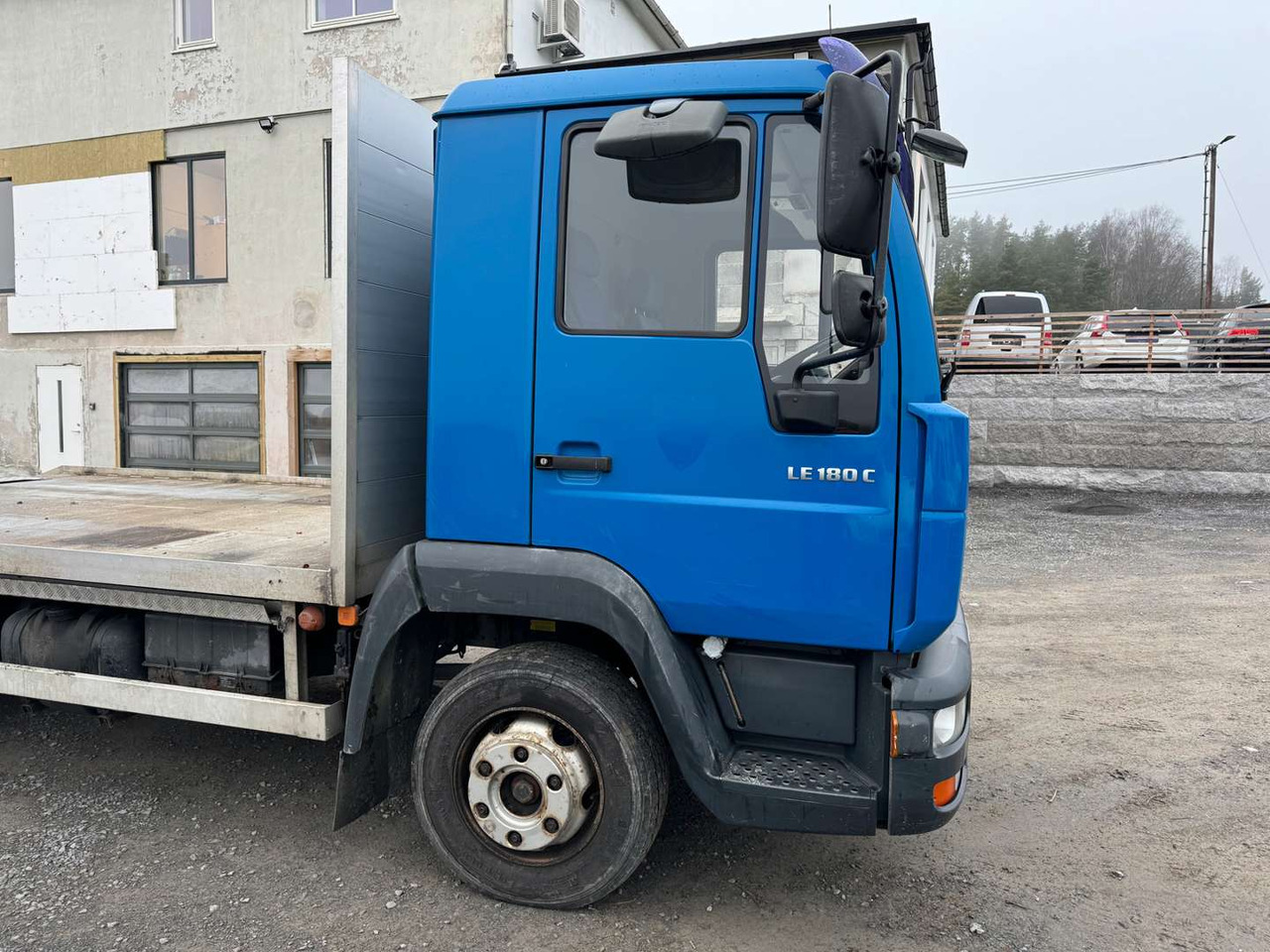 MAN LE 180 C Bilfrakter Lett lastebil - Šlep vozilo: slika 4 MAN LE 180 C Bilfrakter Lett lastebil - Šlep vozilo: slika 4