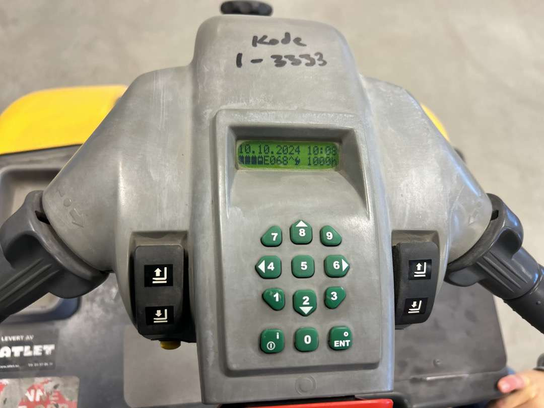 Oprema za rukovanje materijalima 2008 Plukktruck Atlet TempoPPC/1206: slika 7