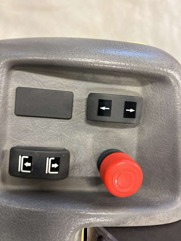 Oprema za rukovanje materijalima 2008 Plukktruck Atlet TempoPPC/1206: slika 11