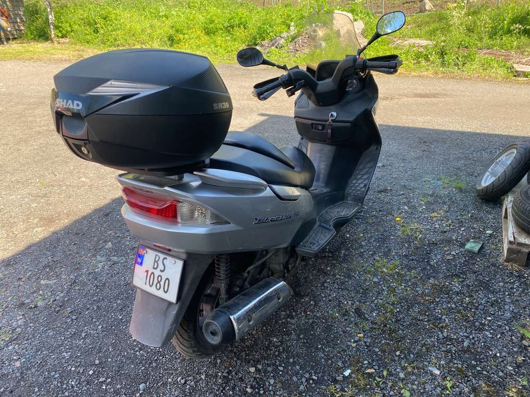 Suzuki Burgman UH 125//Lett MC - Prikolica za motor: slika 3 Suzuki Burgman UH 125//Lett MC - Prikolica za motor: slika 3