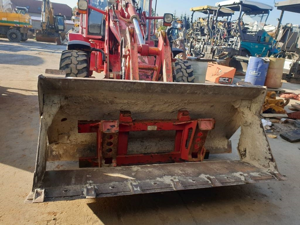 CAT 908  CAT 908: slika 8