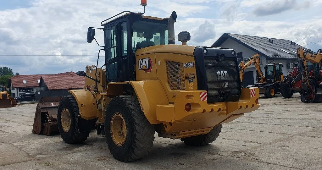 CAT 938M - Utovarivač točkaš: slika 2 CAT 938M - Utovarivač točkaš: slika 2