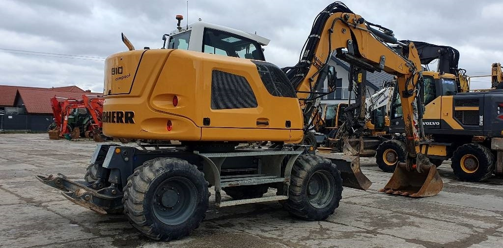 Liebherr A 910 compact - Bager točkaš: slika 4 Liebherr A 910 compact - Bager točkaš: slika 4