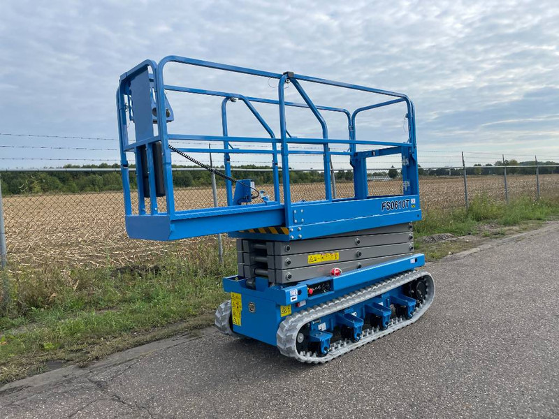 Fronteq FS0610T Tracked Scissor Lift - Lift u obliku makaza: slika 4 Fronteq FS0610T Tracked Scissor Lift - Lift u obliku makaza: slika 4