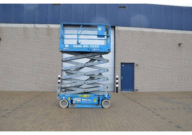 Genie GS 3246 | 2006 - Lift u obliku makaza: slika 1 Genie GS 3246 | 2006 - Lift u obliku makaza: slika 1