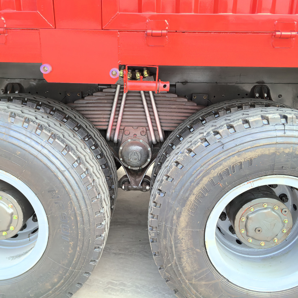 SINOTRUCK HOWO - Kamion sa tovarnim sandukom: slika 5 SINOTRUCK HOWO - Kamion sa tovarnim sandukom: slika 5