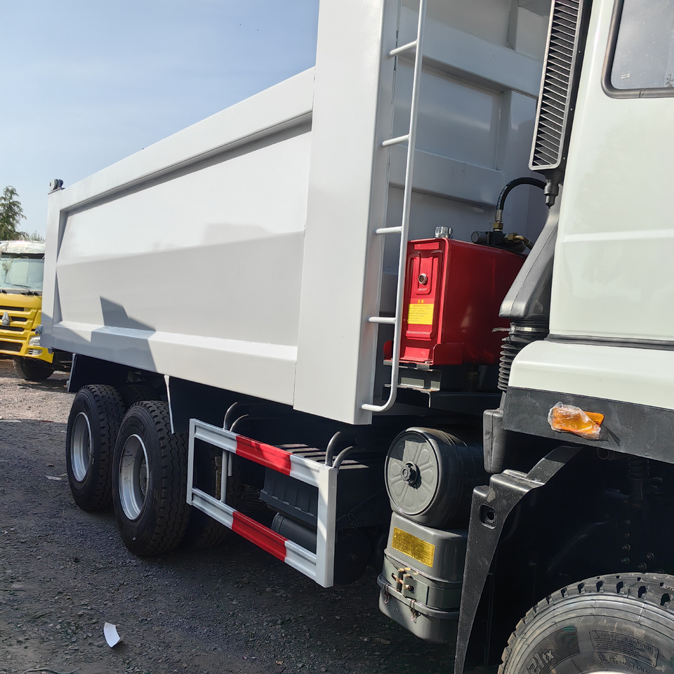 SINOTRUCK HOWO - Istovarivač: slika 3 SINOTRUCK HOWO - Istovarivač: slika 3