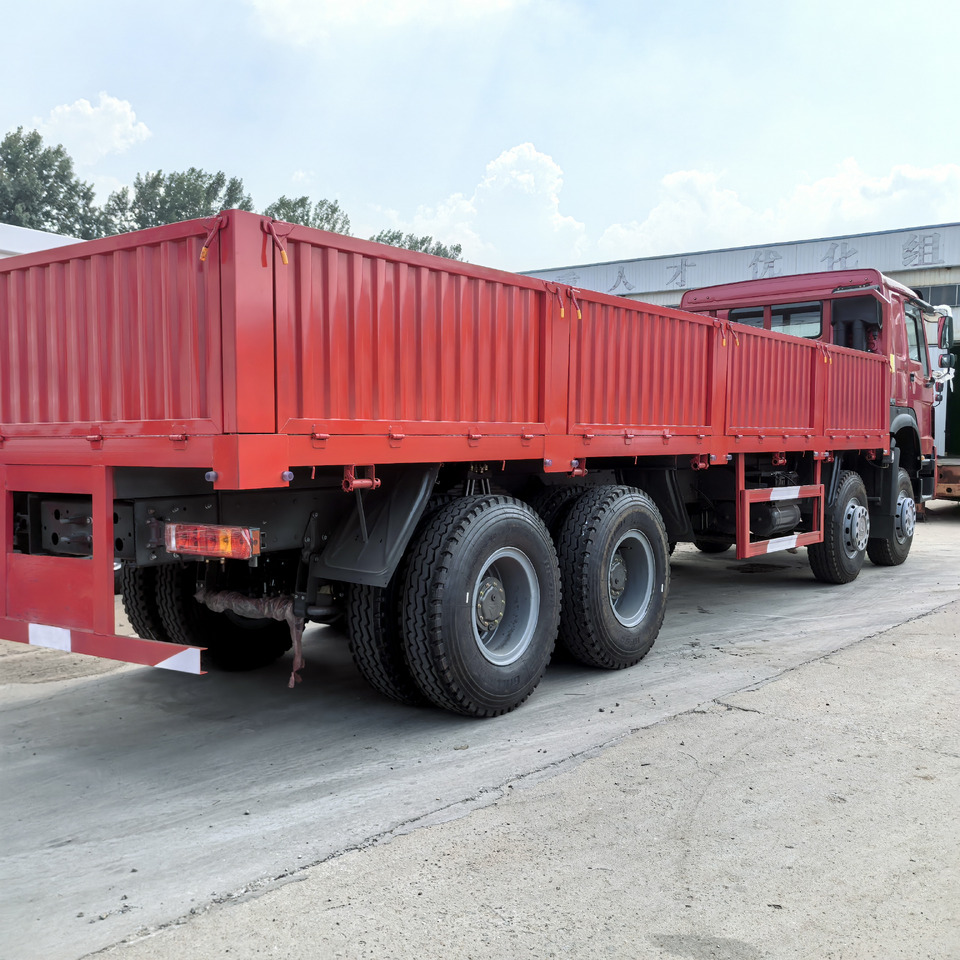 SINOTRUCK HOWO - Kamion sa tovarnim sandukom: slika 3 SINOTRUCK HOWO - Kamion sa tovarnim sandukom: slika 3